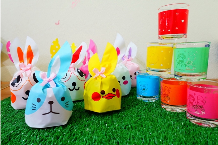 แก้วเป็กคละสี แพ็คใส่ถุงหูกระต่าย ลายการ์ตูนน่ารักๆ