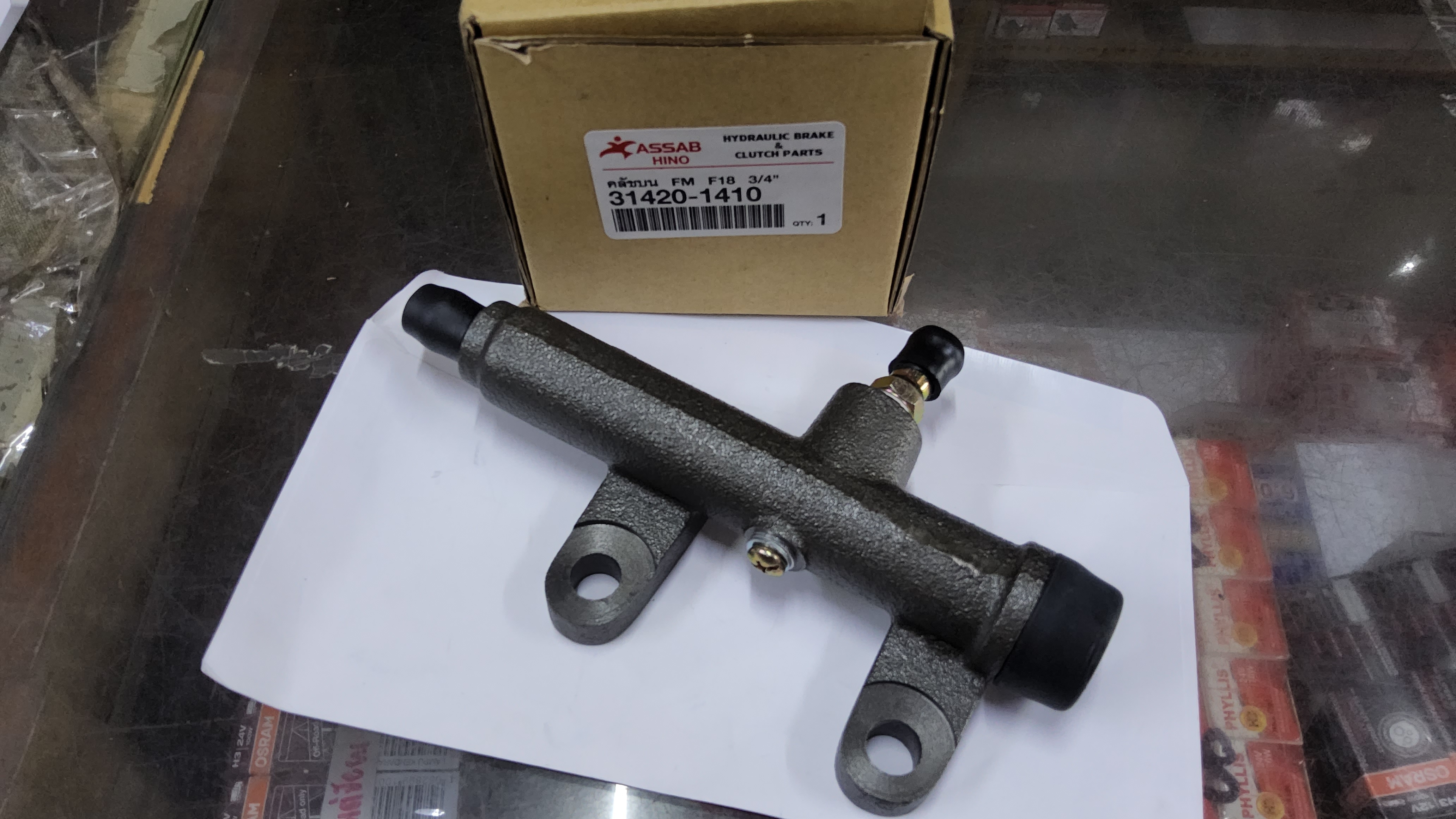 แม่ปั้นครัชบน HINO F 18 3/4 " [ 31420 - 1410 ] TCNEY