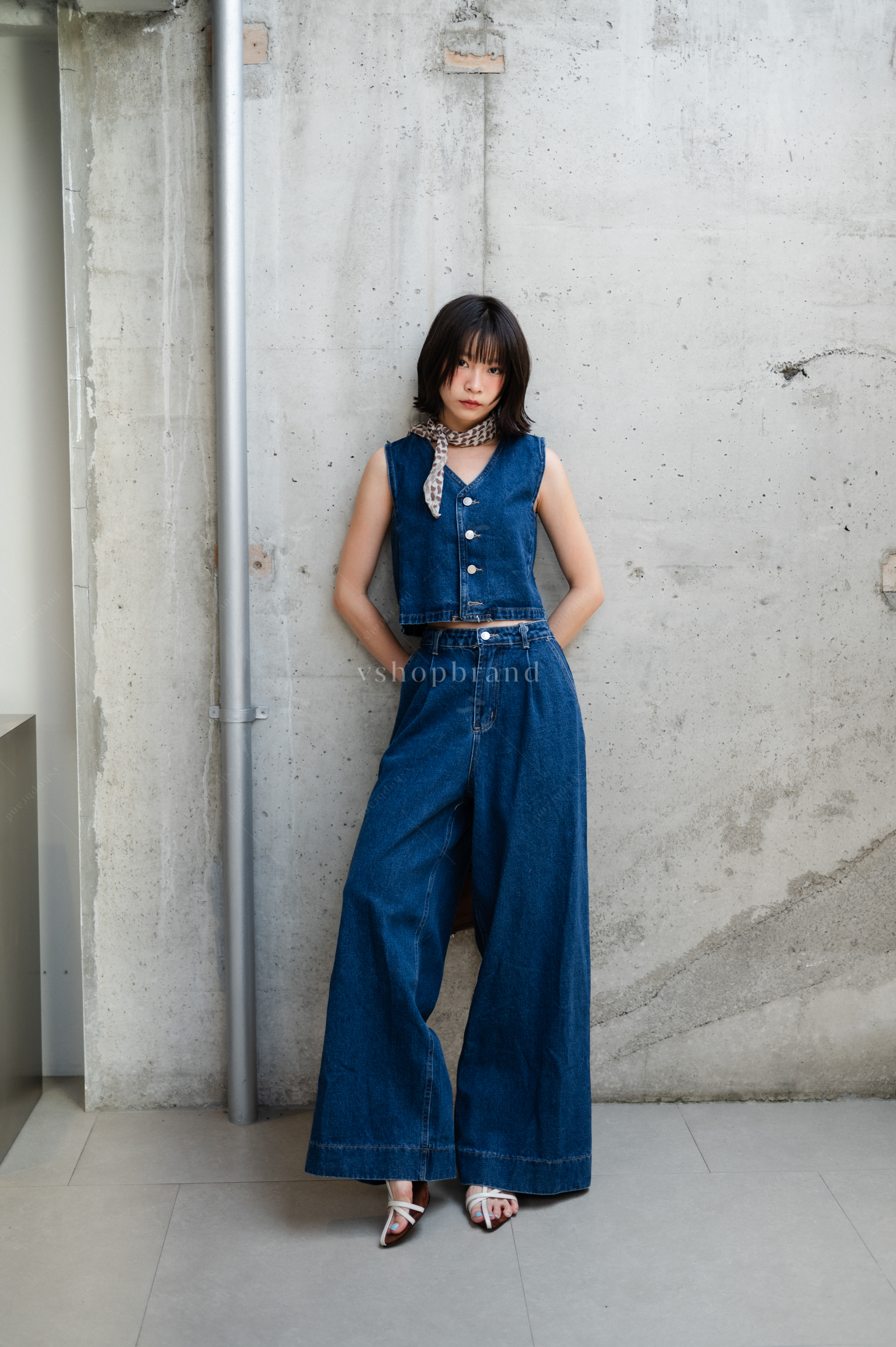 Set เสื้อกั๊กยีนส์ + กางเกงขายาว