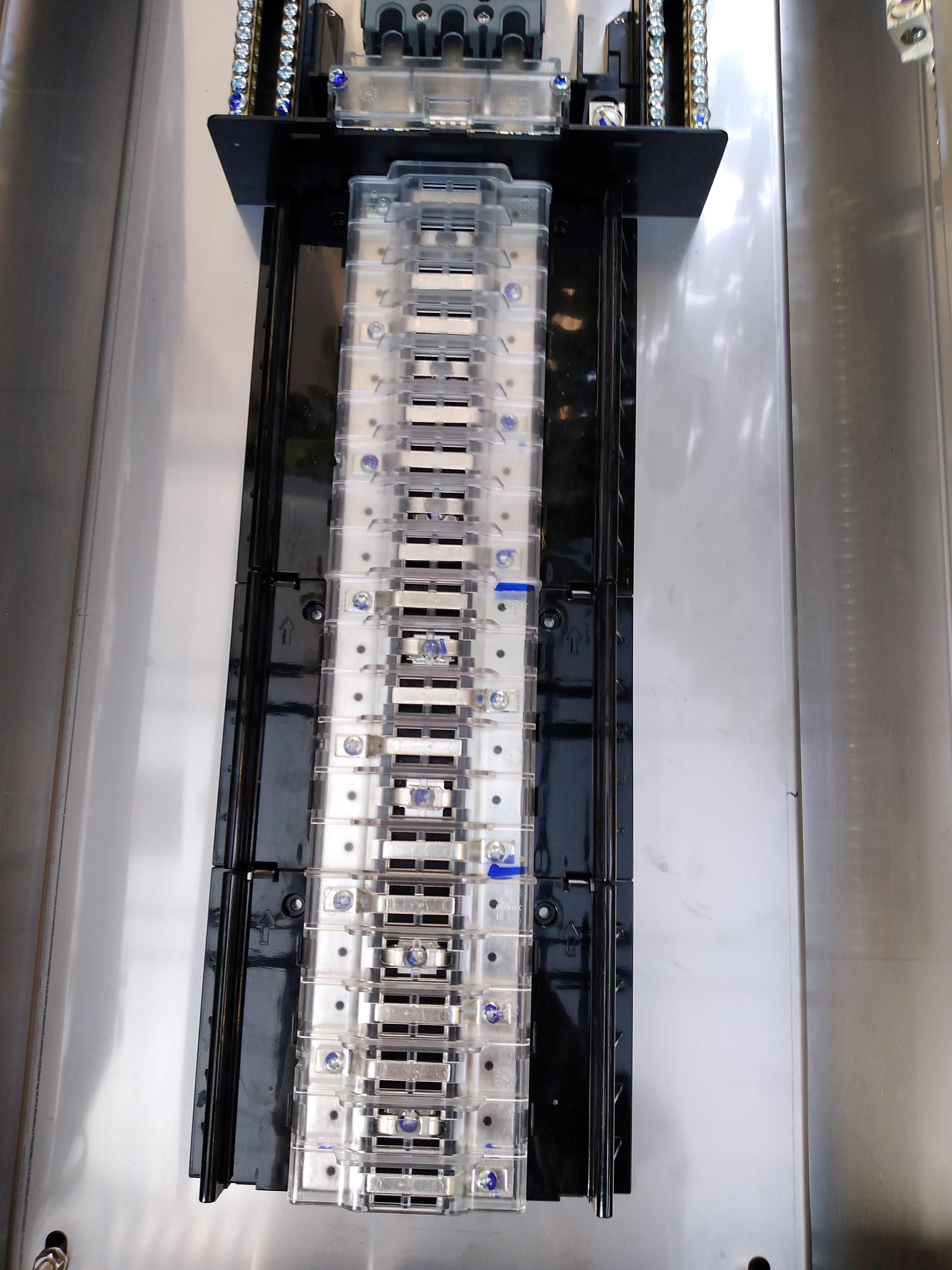 LOAD CENTER 100A ตู้โหลดสแตนเลส 304 ฝา 2 ชั้นทึบ หลังคาสโลป W450xH805xD150mm. (42ช่อง)