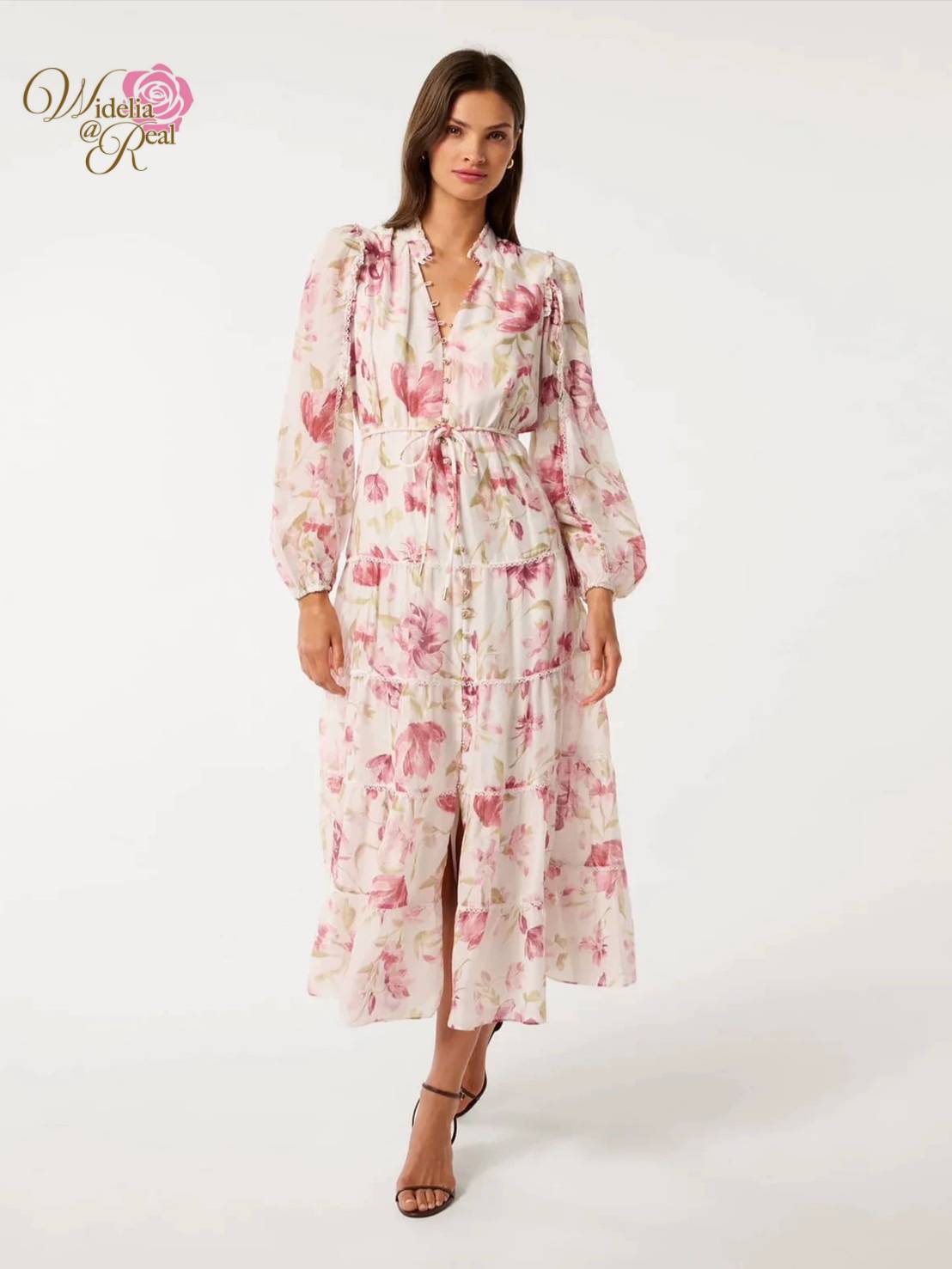 Dress เดรสยาวตัวสวย งานเก๋ ใส่ง่าย เนื้อผ้าสวย งานเกรดพรีเมี่ยม ท่อนแขนยาว ช่วงเอวเข้ารูป ท่อนล่างเดรสทรงเอพริ้วทิ้งตัวสวย ผ้าพิมพ์ลายดอกไม้หวานฉ่ำ แนะนำเลย รับรองใส่ออกมาไม่ผิดหวัง บอกเลยห้ามพลาดเด็ดขาดงานดีงานสวยจริงต้อง Widelia @ Real