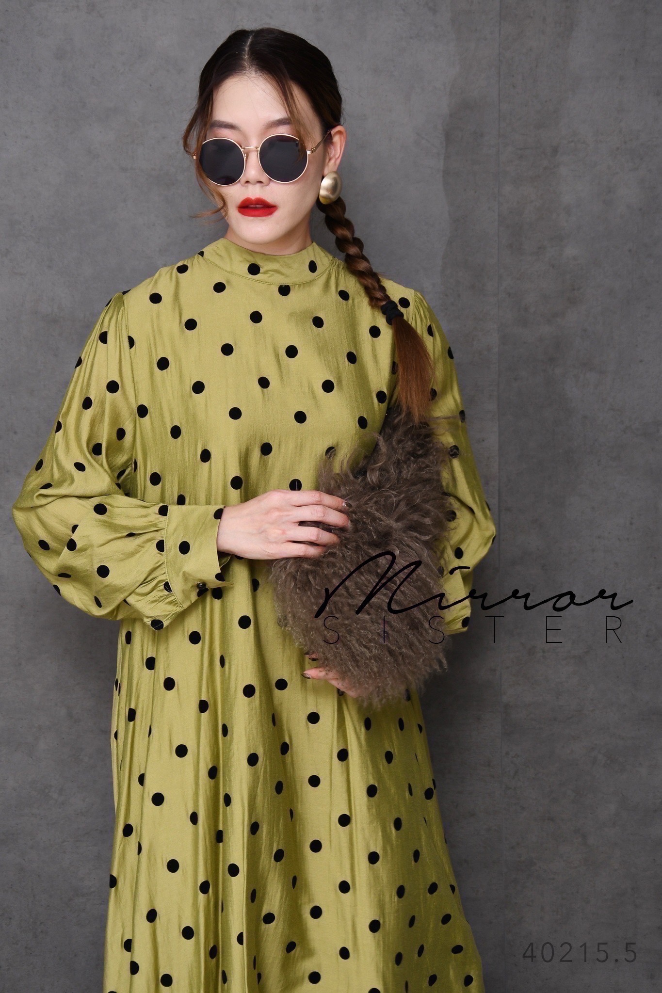 MiRRoRSiSTER's BoBa PoLKa DoT DReSS•• เดรสแขนยาวลายจุด ดีเทลคอปิด ด้านหลังมีเชือกให้ผูกโบว์ทรงหลวม เนื้อผ้าดีใส่สบายสวยพริ้วๆ ดูดีทุกสี..ได้ใส่บ่อยๆแน่นอน