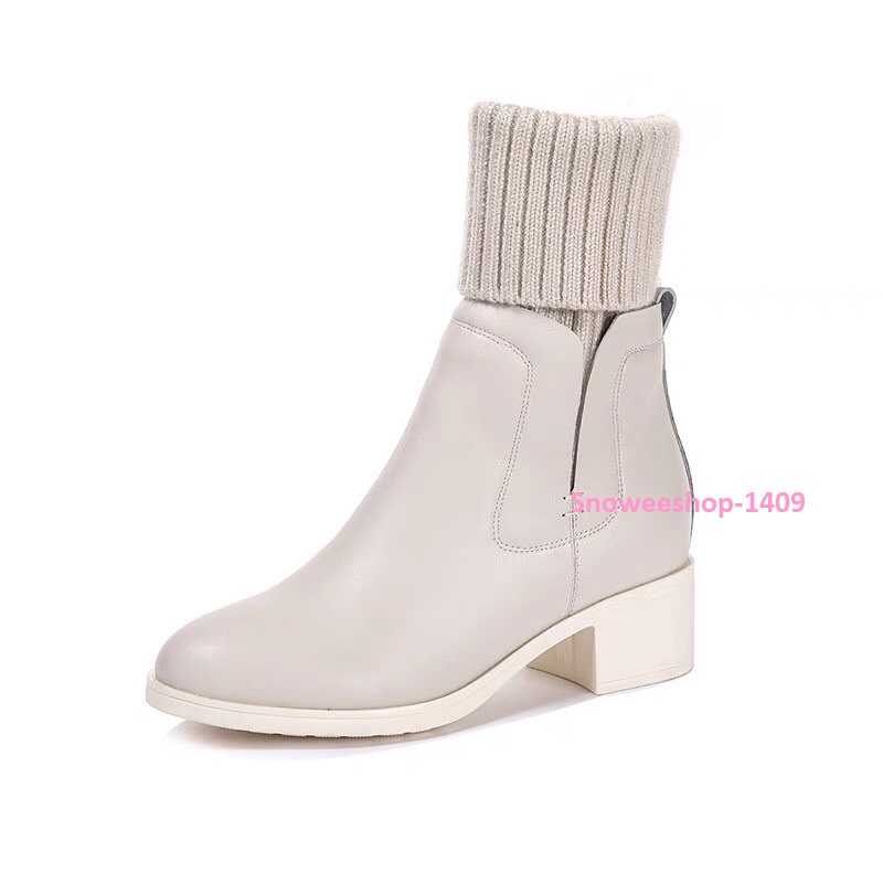 รองเท้าบู๊ทแบบสั้นสำหรับผู้หญิง รองเท้าบู๊ทกำมะหยี่ทรงมาร์ติน เกรดพรีเมี่ยมงานสวยไร้ที่ติใส่แล้วนุ่มสบาย หนังพียูอย่างดี ใส่สวยใส่อุ่นกันหนาวติดลบเอาอยู่