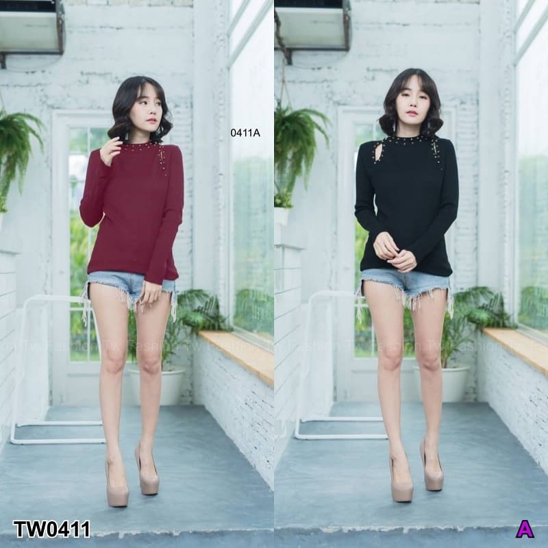 เสื้อไหมพรมเจาะบ่าแต่งหมุดเซ็กซี่สไตล์เกาหลีKorea style-สีดำ