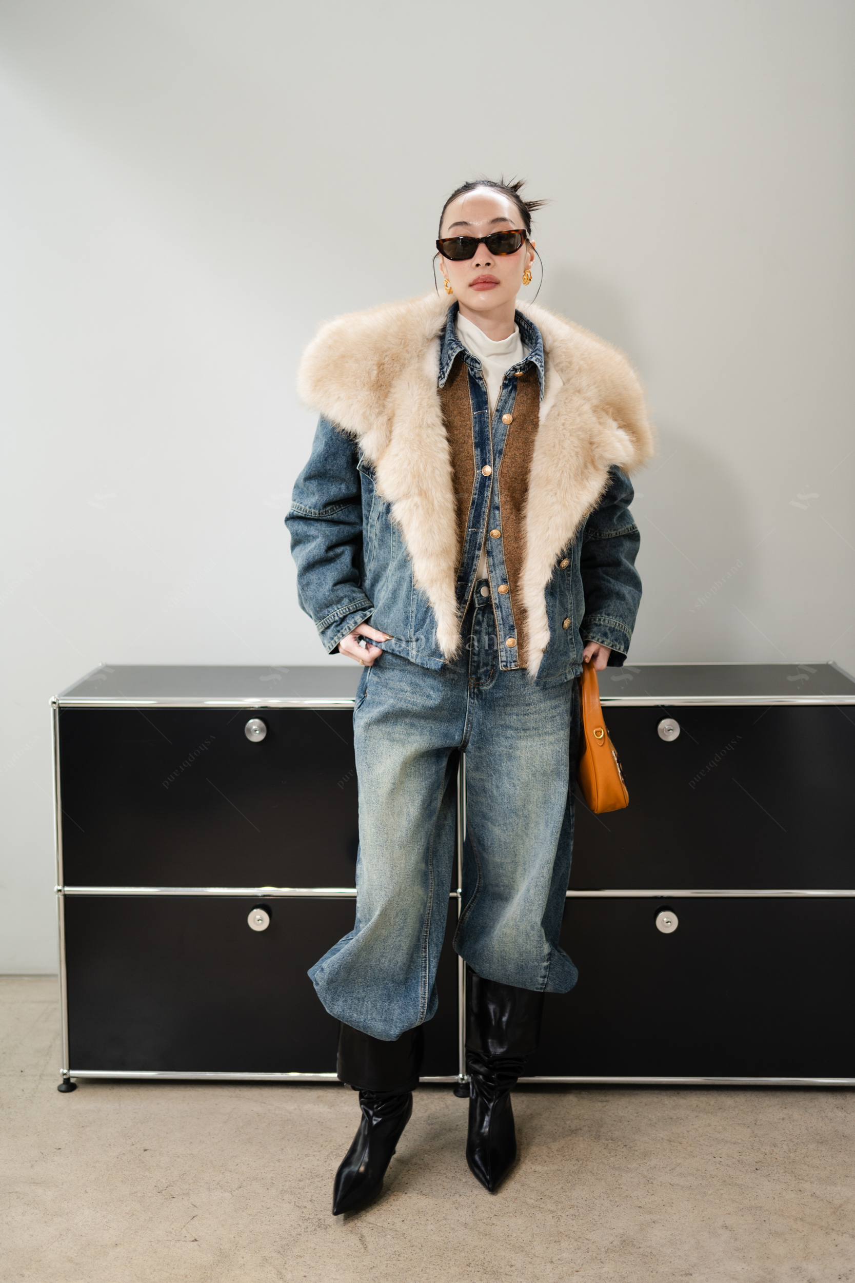 แจ็คเก็ตยีนส์บุขนด้านในปกขนเฟอร์