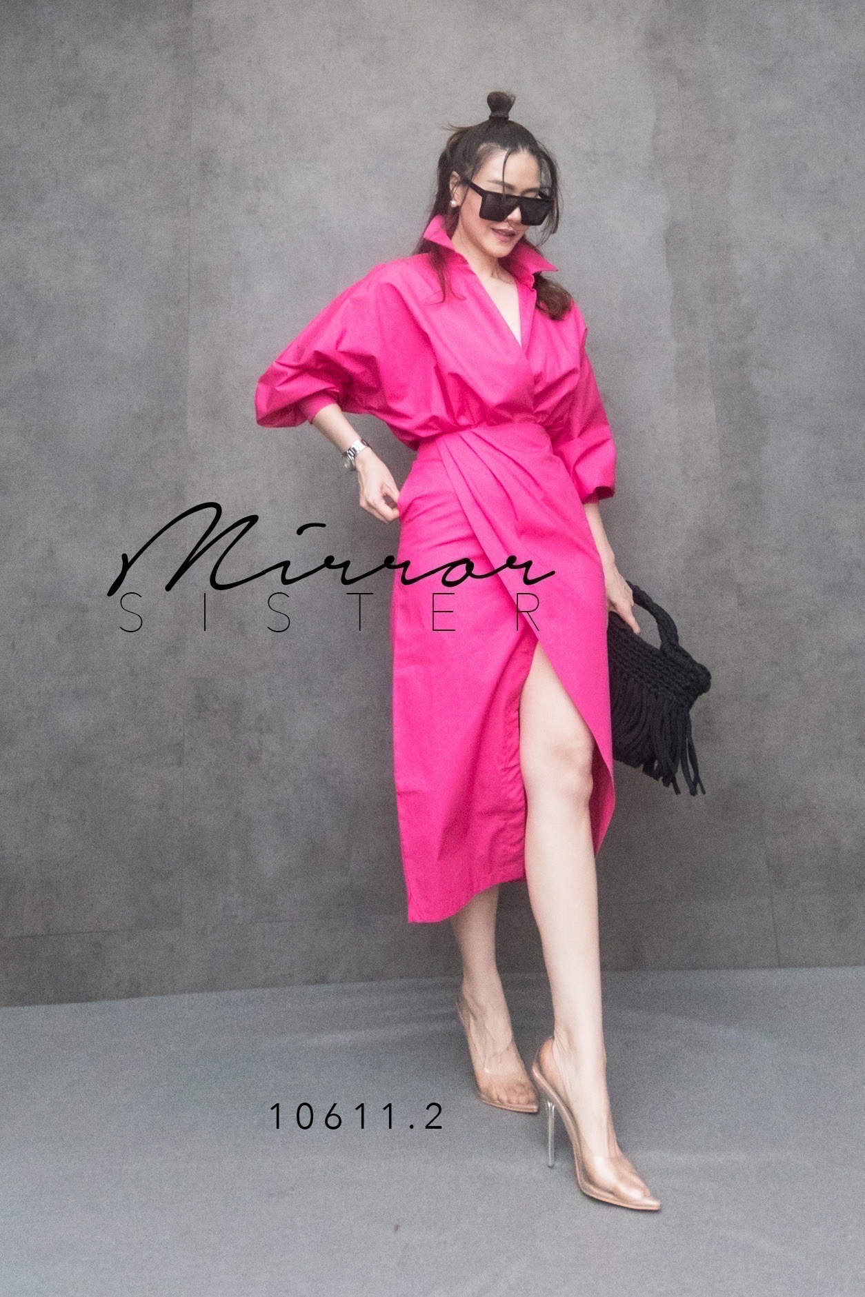 MiRRoRSiSTER’s Meu Bom Slit Elegant Top ShiRT WiTh SkiRt Set•• เซตเสื้อเชิ้ตคอปกไหล่สโลป แขนพอง อกไขว้ป้ายทบกัน ใส่คู่กับกระโปรงทรงสอบป้ายทบ ผ่าด้านหน้าสวยเก๋ ดีไซน์ชุดนี้ ดูดีมีสไตล์ เนื้อผ้า Cotton Shirt เนื้อดี สีสวย Pattern เป๊ะ