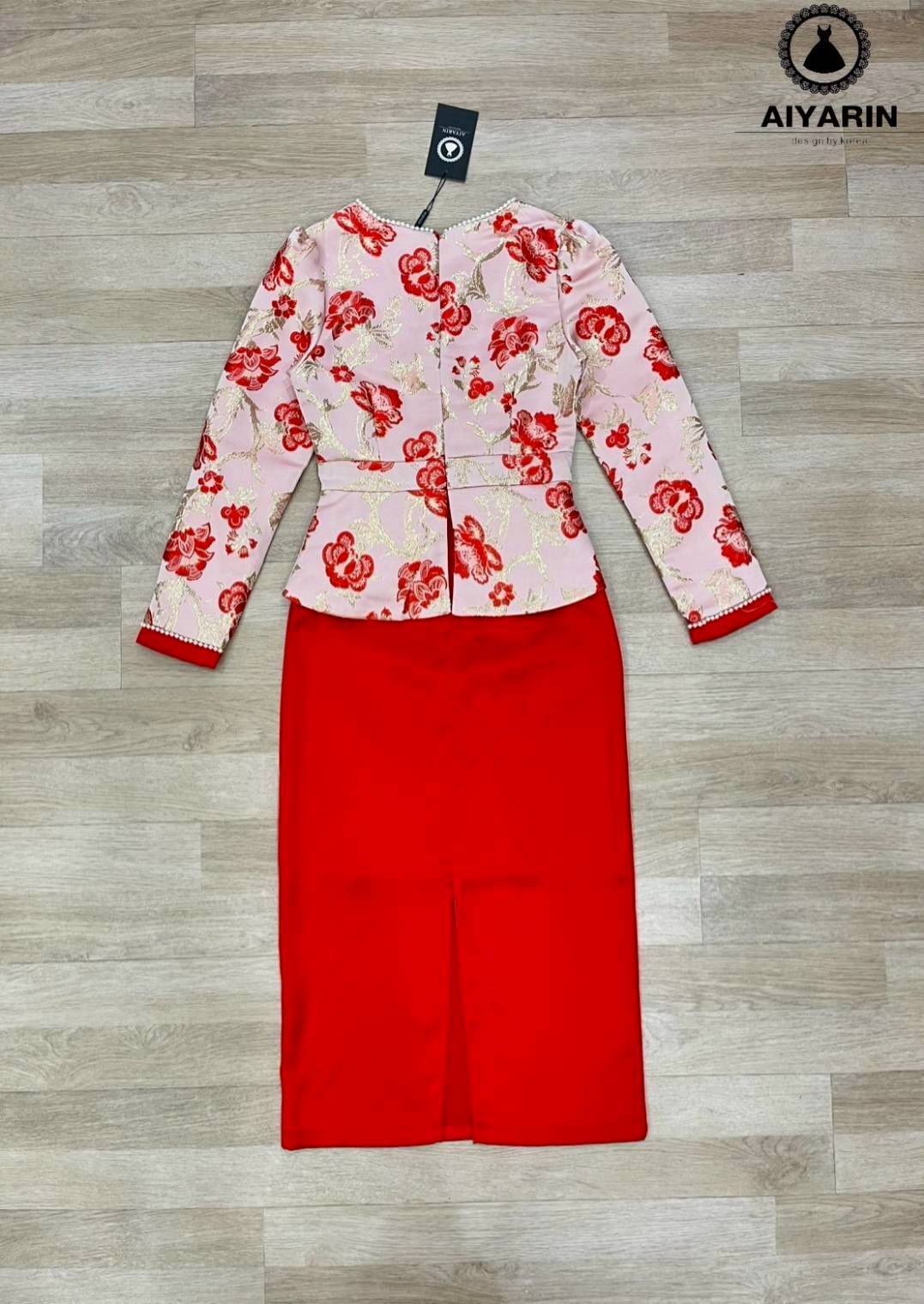 เดรสผ้าทอเนื้อดีมีทรงสวยมั้กๆผ้าหนานิ่มไฮโซสวมใส่ง่ายเเต่งเเนวลูกคุณมั้กๆคะเดรสผ้าทอปักดอกไม้สวยกระโปรงทรงเข้ารูปดูทรงสวยมากๆด้านหน้าเอวตกเเต่งเพชรทำให้ชุดดูเเพงดูเก๋ดูสวยมากๆ