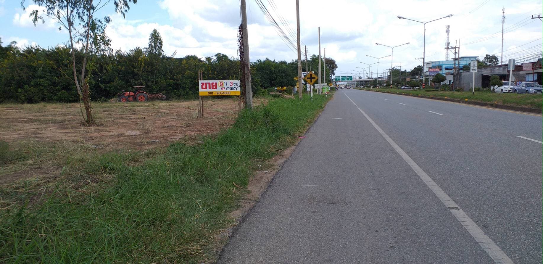 ด่วนขายที่ดินสวยราคาถูก9ไร่ 3งาน 97ตรวติดถนนใหญ่ห่างจากสะพานข้ามแยกอินโดจีน 3 กม.เหมาะทำธุรกิจอ.เมืองพิษณุโลกการเดินทางสะดวก