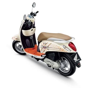 Sticker 3M HONDA Scoopy i ปี 2013 รุ่น 17 ติดรถสี ขาว สติ๊กเกอร์แท้ 3เอ็ม ติดรถมอเตอร์ไซค์ ฮอนด้า สกู๊ปปี้