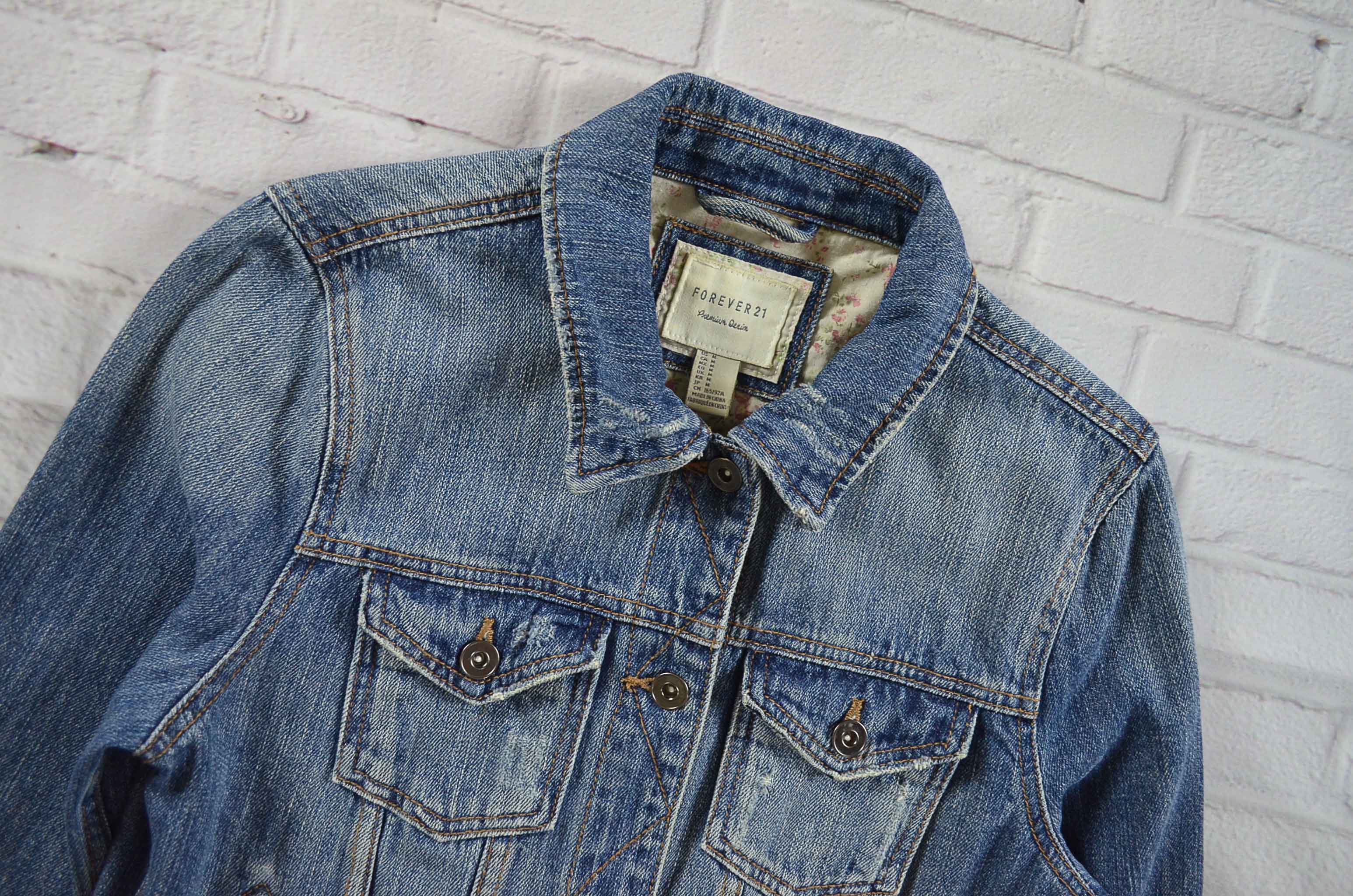 FOREVER 21 อกจริง37' (M) เสื้อแจ็คเก็ตยีนส์ เสื้อยีนส์แขนยาวหญิงชาย ผ้านุ่มใส่สบายใส่คลุมทรงสวย