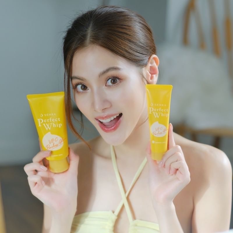 SENKA Perfect Whip Vit C Poreless Glow 100 กรัม เซนกะ วิปโฟม