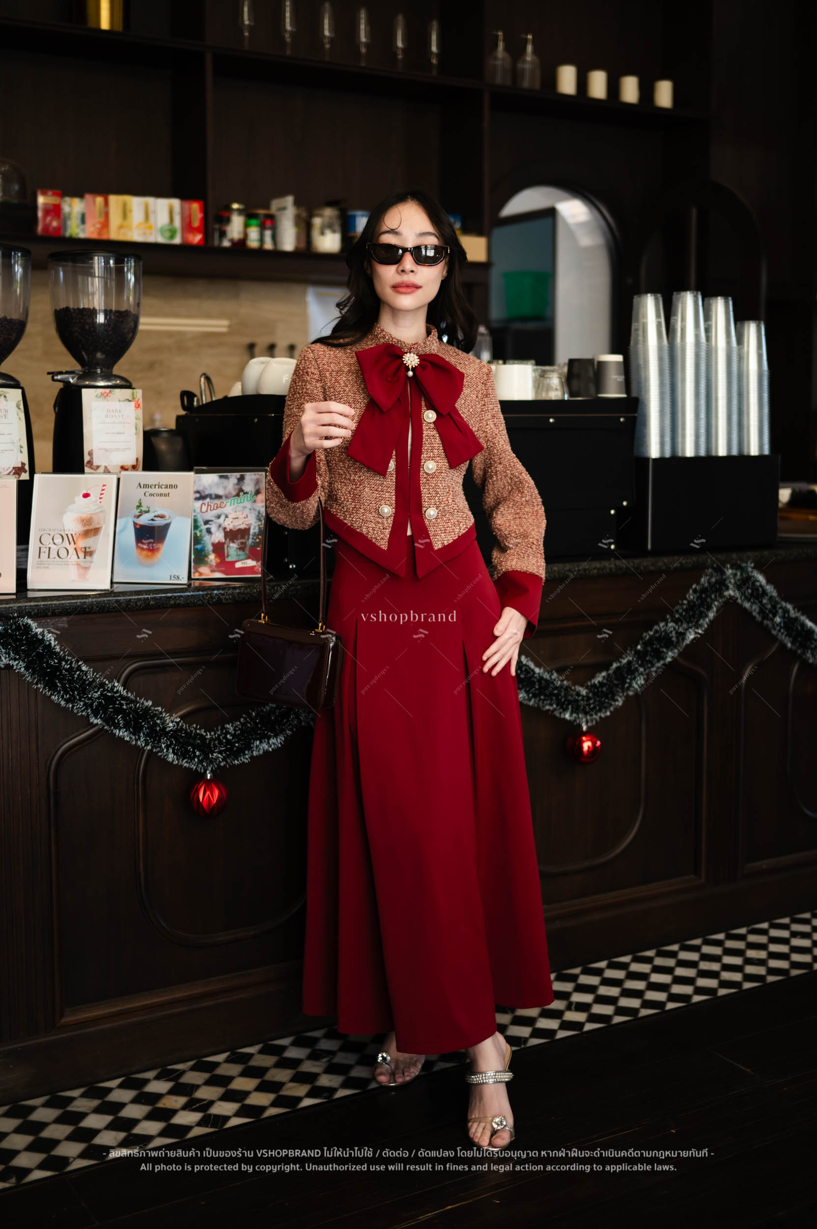 Set เสื้อผ้าทวิตกระดุมทอง+กระโปรงยาวจับจีบ+เข็มกลัดโบว์