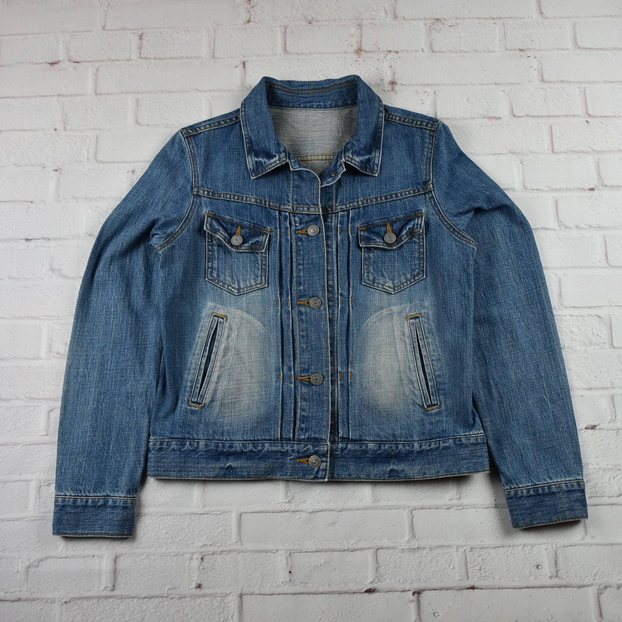 Versean อกจริง 37 ไซส์ M เสื้อแจ็คเก็ตยีนส์ แขนยาว ผู้หญิง ทรงสวยใส่สบาย มีกระเป๋าข้าง