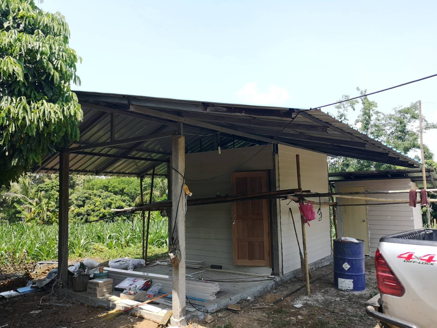 ด่วนขายที่ดินพร้อมบ้านสวนราคาถูกที่สุดมีประปาพร้อมใช้งานเนื้อที่ิ 5 ไร่ 2 งาน 69 ตรว. บ้านนาฟาน ต.ดอนไฟ อ.แม่ทะ จ.ลำปาง