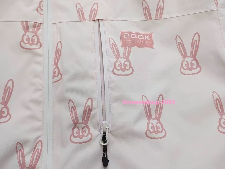 พร้อมลุยทุกลานหิมะ ชุดสโนว์บอร์ด / ชุดสกี กันหนาวระดับมืออาชีพ กันหนาวติดลบ ใส่แล้วอุ่นสบาย กันน้ำ กันลม กันหิมะสุดพลัง ทรง Oversize ใส่หลวมๆ เท่ได้ทั้งชาย & หญิง จะสกี จะสโนว์บอร์ด หรือแค่โพสท่าถ่ายรูป ก็คูลสุดๆ