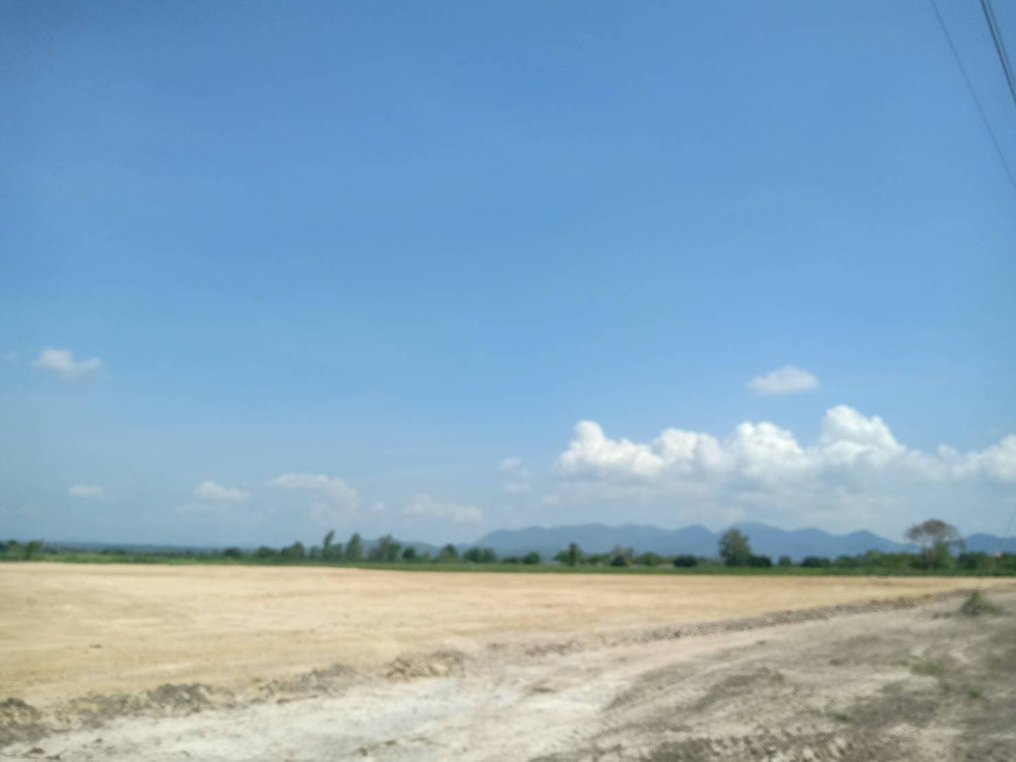 ขายที่ดินจัดสรรอำเภอชะอำ จังหวัดเพชรบุรีราคาเริ่มต้นที่3.5แสนบาทผ่อนชำระได้บรรยากาศดีล้อมรอบด้วยหุบเขาเหมาะสร้างบ้านพื้นที่กว้างพร้อมสำหรับทุกคนในครอบครัว