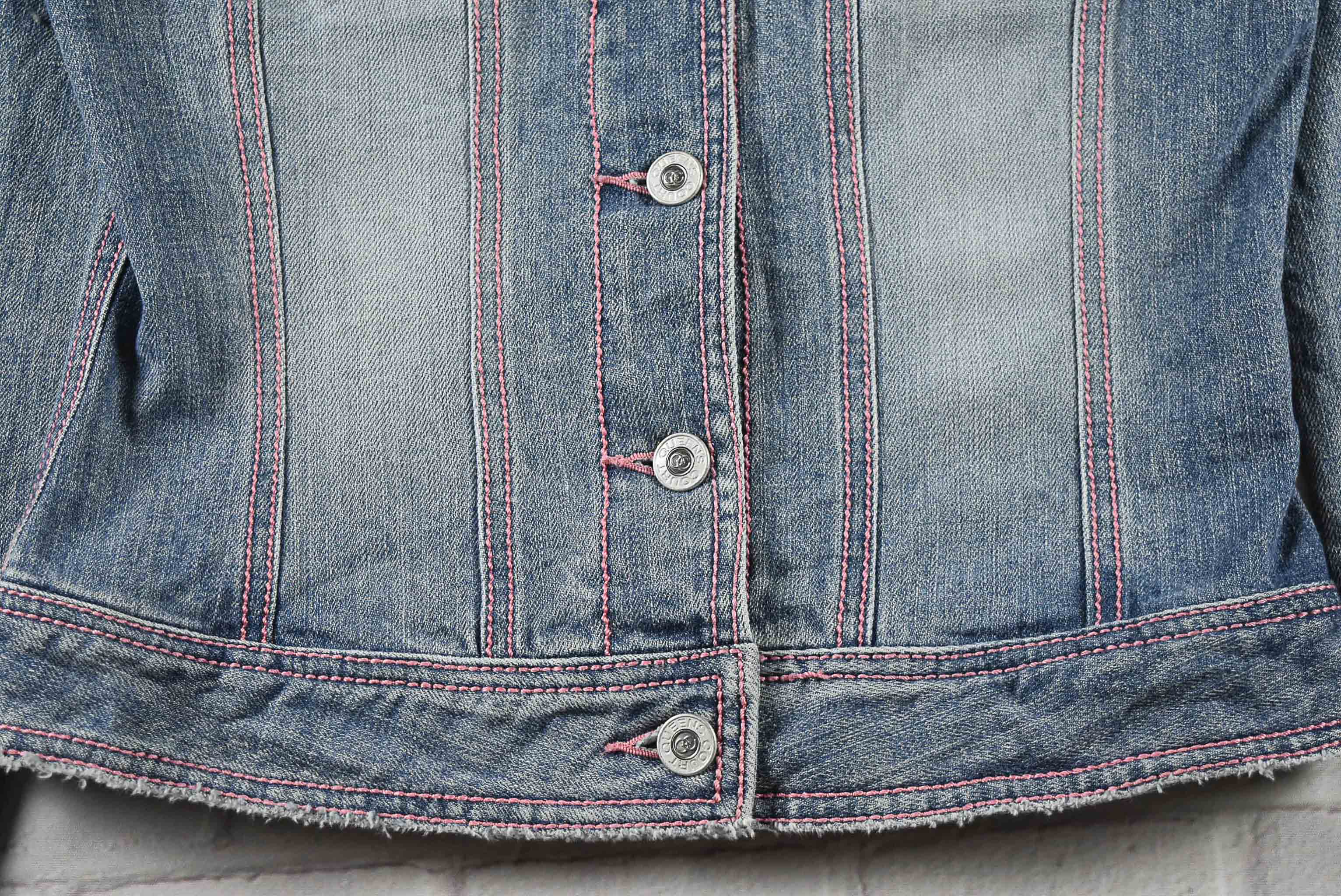 OUEENS COURT อกจริง 33 ไซส์ 150 เสื้อแจ็คเก็ตยีนส์ แขนยาว เด็กชายหญิง สีฟอก ตะเข็บสีชมพู ทรงน่ารัก ใส่คลุมกันแดด