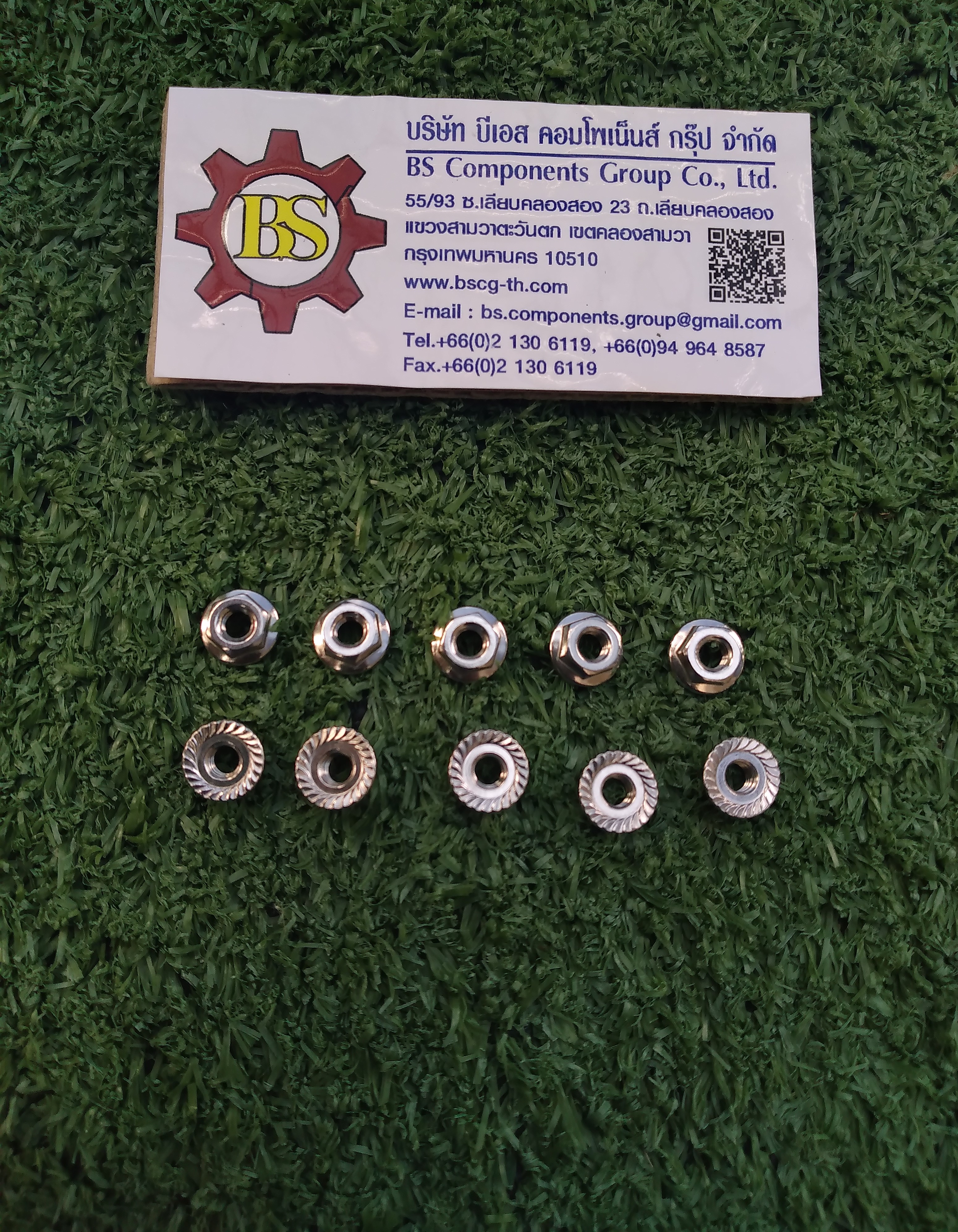 หัวน็อตจาน SUS304 M4x0.7 ขอบ 7.0 Flang nut