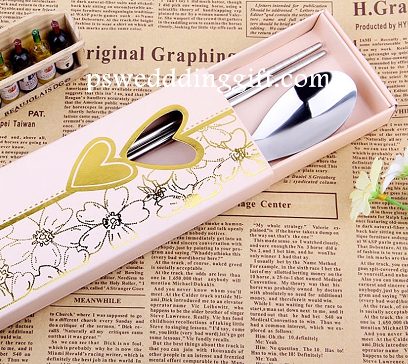 ช้อนเรียวหัวใจ ตะเกียบ แพ็คกล่่องสวยเก๋ ติดโบว์พร้อมป้ายชื่อ