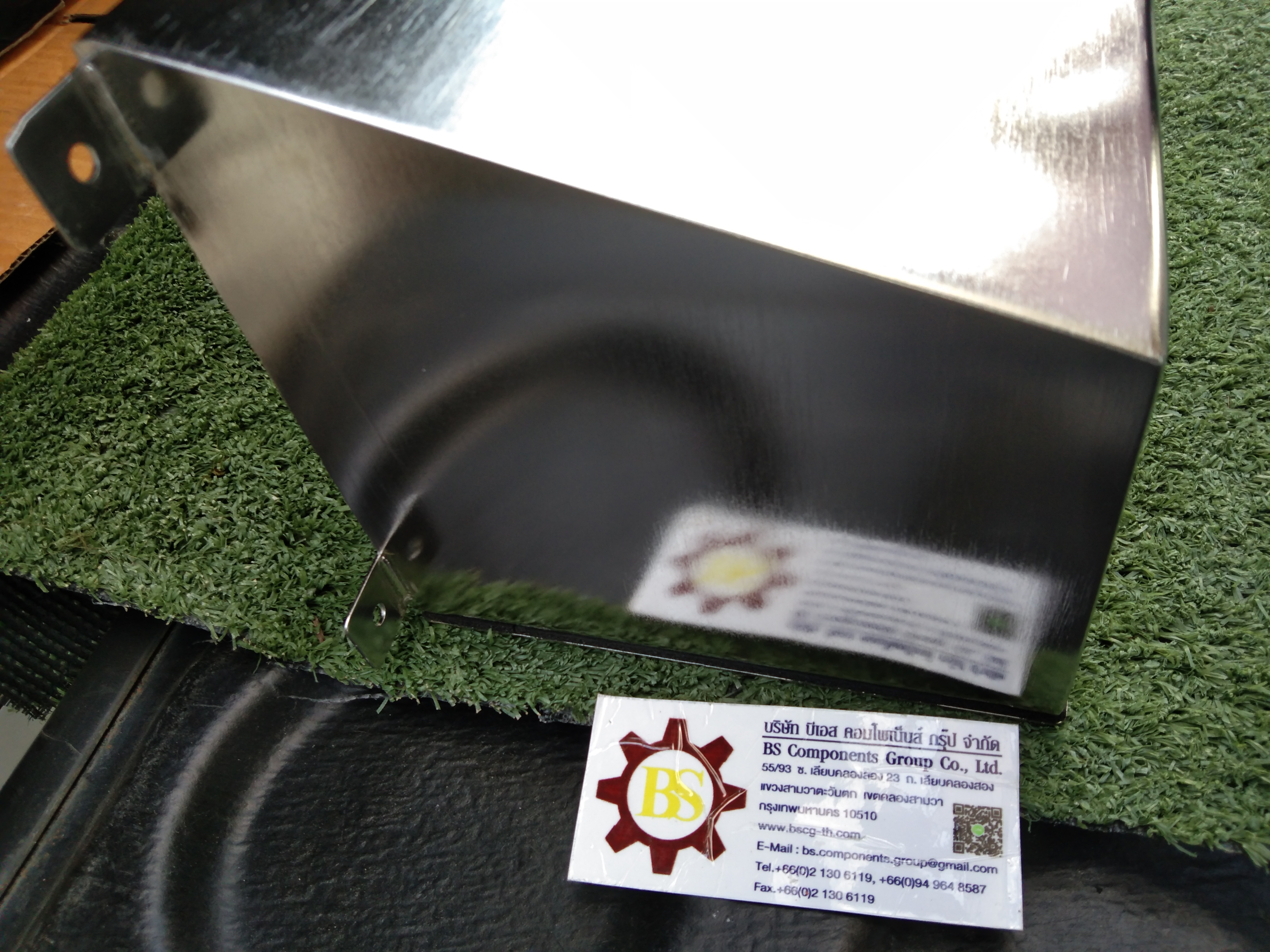 กล่องสแตนเลสด้านบนสโลป POWER PLUGS (A) W650xH150xD150mm.