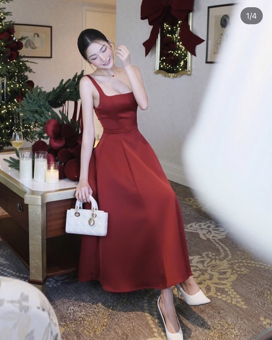 Code : ST240851 เดรสแบบยาวใส่สวย กระโปรงยาวระบายพริ้วๆ มีเข็มขัดเข้าชุด ซิปหลัง ใส่สวยดูดี ใส่สวยน่ารักมากๆ ใส่ได้หลายโอกาส เที่ยวก็ดี ทำบุญก็สวย จัดด่วนนนๆ ชุดสวยหมดเร็วนะคร๊า
