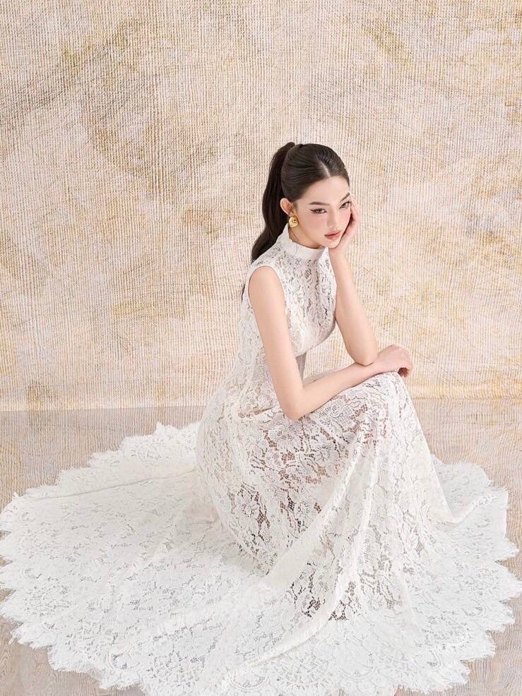แม็กซี่เดรสลูกไม้ที่สวยหรูดูแพงใส่ได้ทุกโอกาสทะเลเข้าวัดทำบุญ ออกงานได้เลยชุดเดียวจบคอตั้งแขนกุดตีเกล็ดเข้ารูปเข้าทรงเอวมาทันทีชายกระโปรงบานอลังมีซับในถึงปลายกระโปรงสวยมากใช้ผ้าเยอะเกินราคาแน่นนอนค่ะงานคุณภาพเกรดพรีเมี่ยม1:1 คัทติ้ง และ แพทเทริน์เป๊ะ ค่ะ