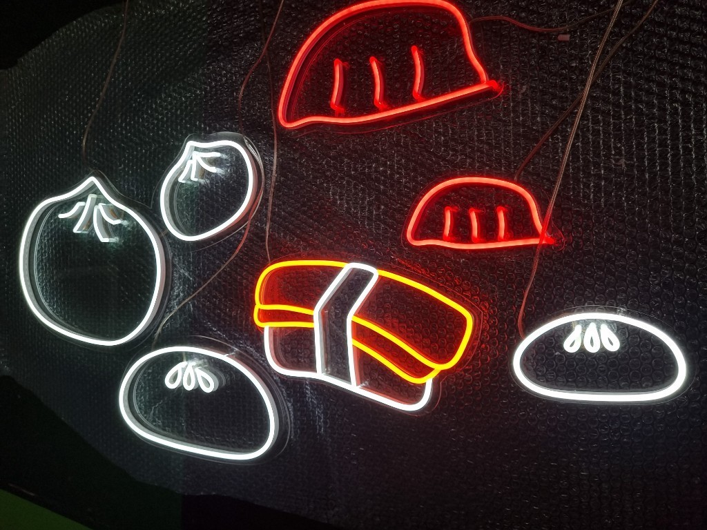 ไฟดัด ตกเเต่งร้านซูซิ