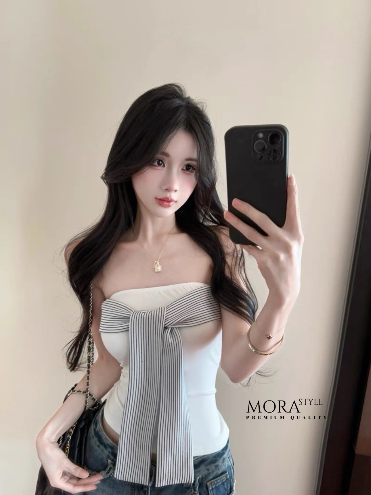 เซ็ต 2 ชิ้น เสื้อเกาะอกผูกด้านหน้างานสวยเก๋ผ้ายืดหยุ่นใส่สบาย มาพร้อมกับกางเกงเอวสูงทรงกระบอกใหญ่ #Mora #Morastyle #โมราสไตล์