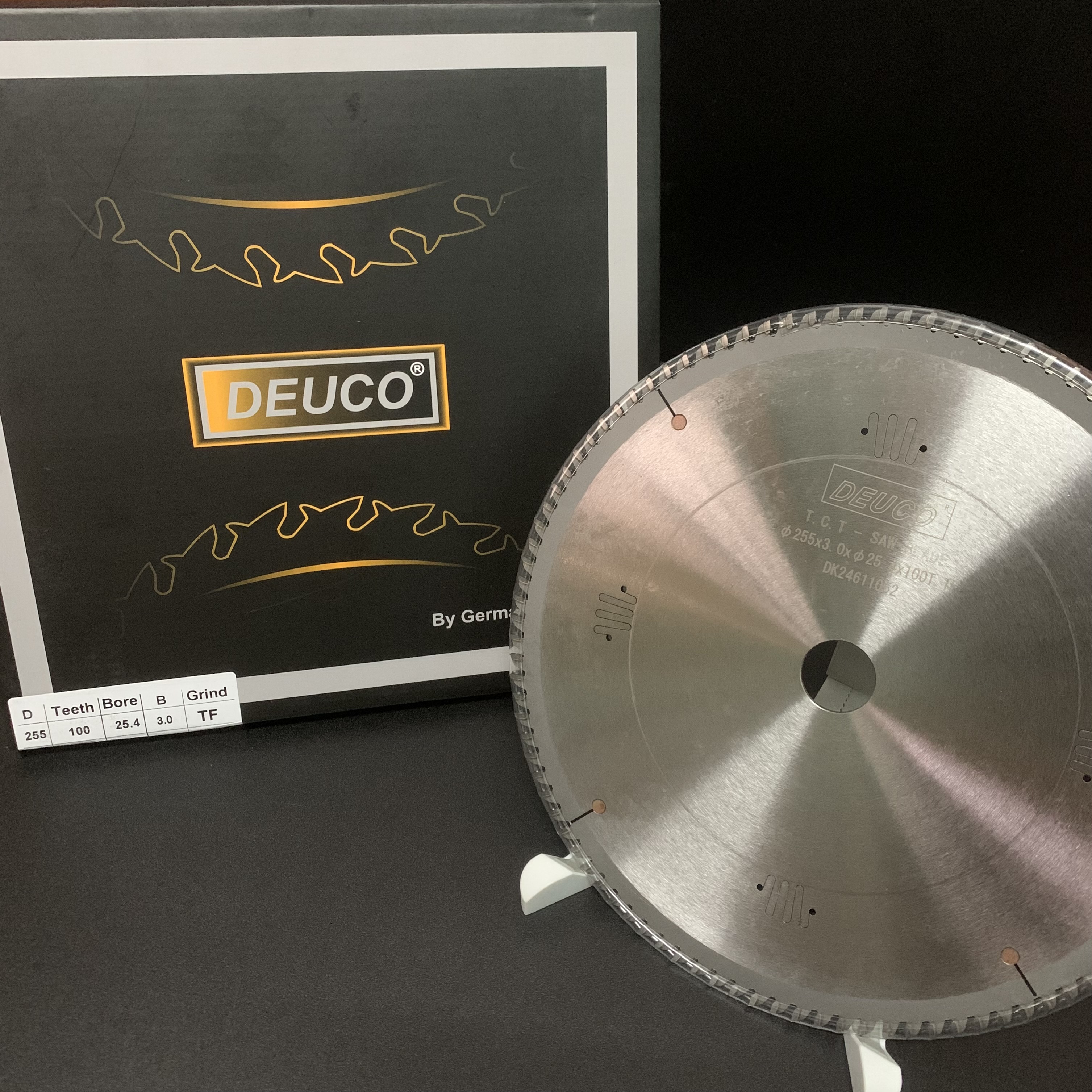 ใบเลื่อยวงเดือน ขนาด 10“ 100 Teeth Brand DEUCO