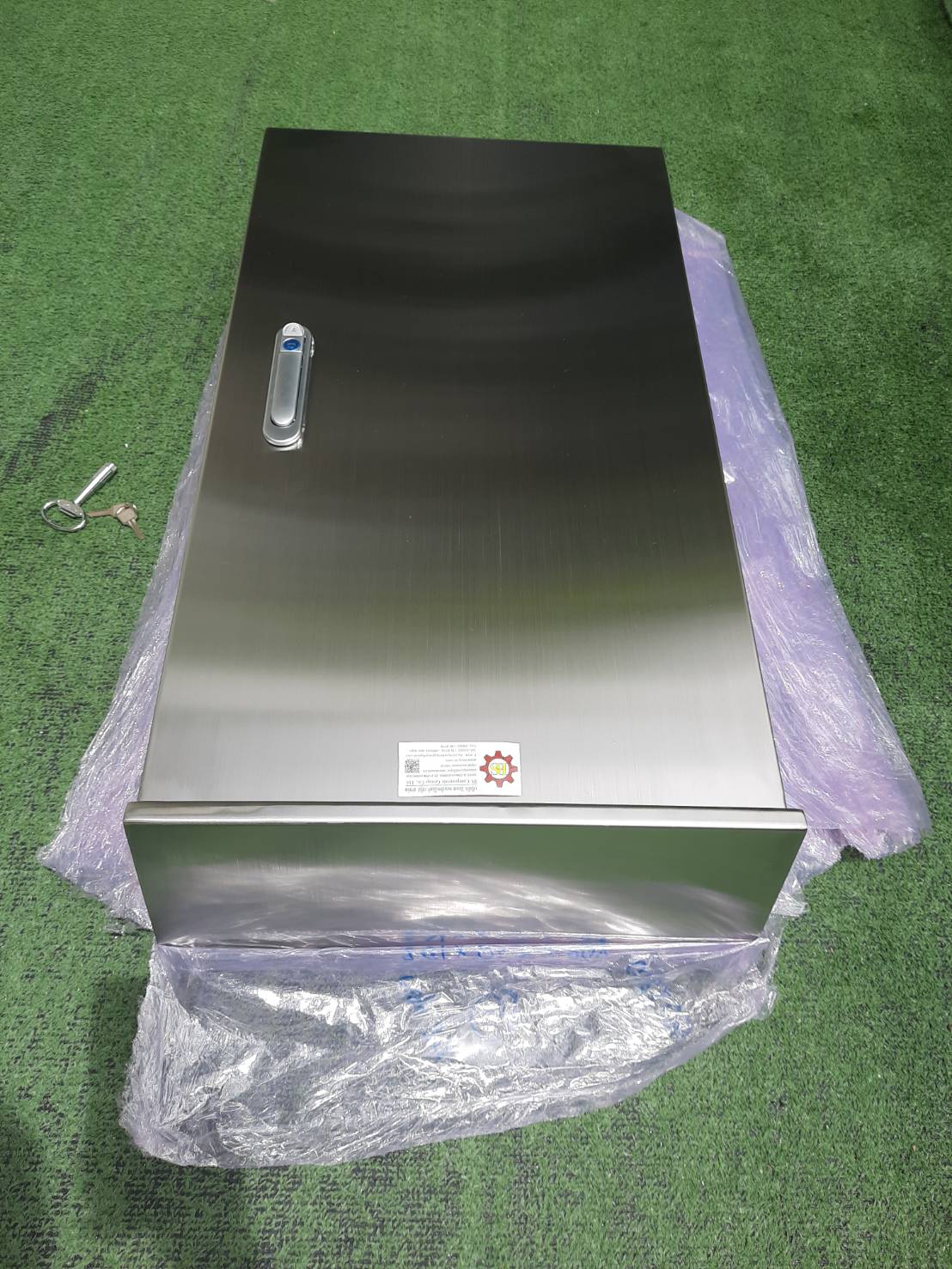 Main LUG 250A ตู้สแตนเลส 304 มีหลังคาสโลป W450xH800xD152mm. (42ช่อง)