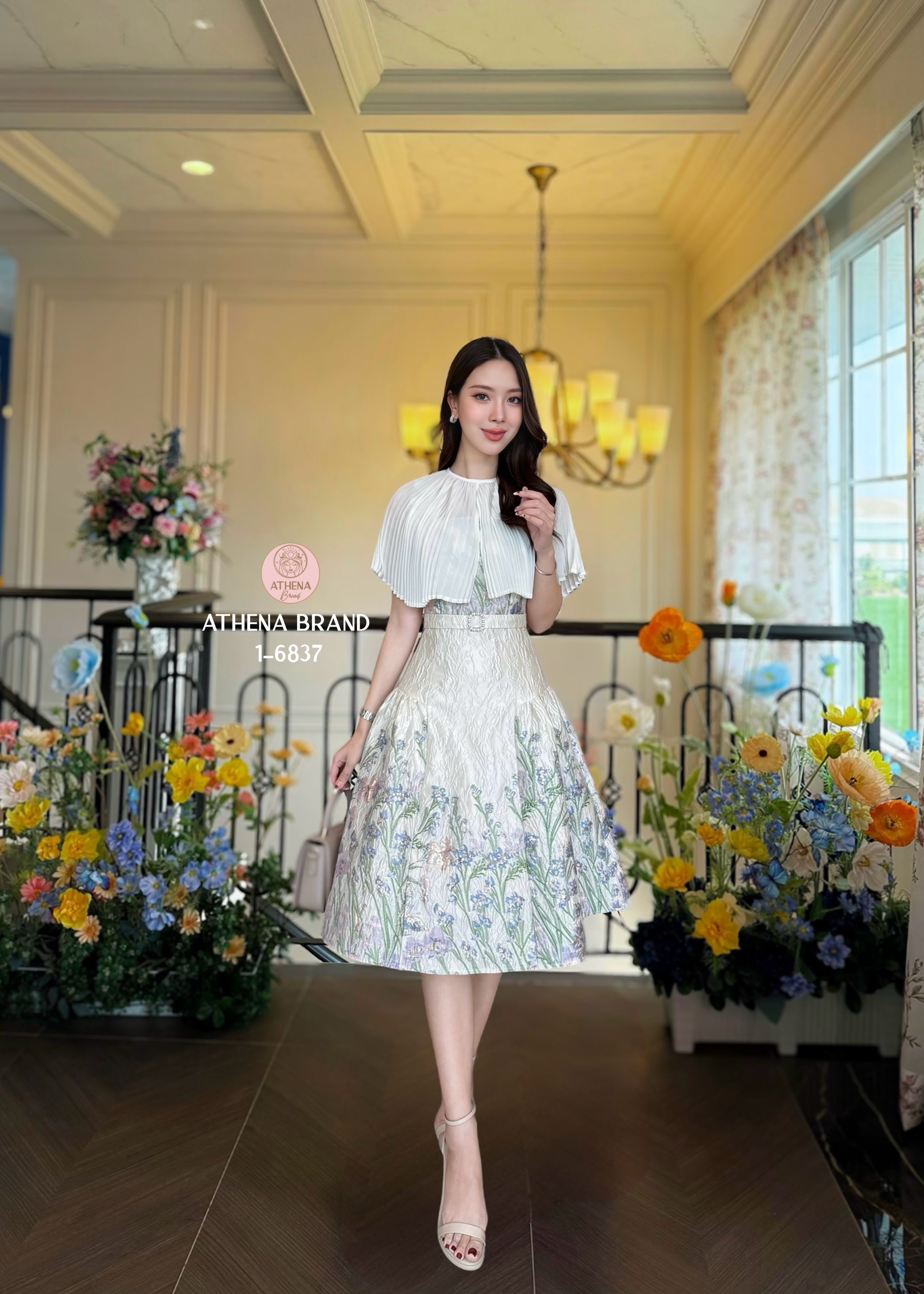 Tag 🔖 :Athena (อธีน่า) Brand Detail :: Dress เดรสดีไซน์สวยหรู มีซิปใช้งานได้จริง ช่วงเอวตกแต่งเข็มขัด เนื้อผ้าลูกไม้มีTexture ชายกระโปรงด้านหลังผ่า งานมีซับในสวมใส่แบบซิปด้านหลัง ฟีลคุณหญิงคุณนายจะเดินไปทางไหนก็เชิ่ด ใส่ทำบุญเข้าวัดหรือใส่ออกงานได