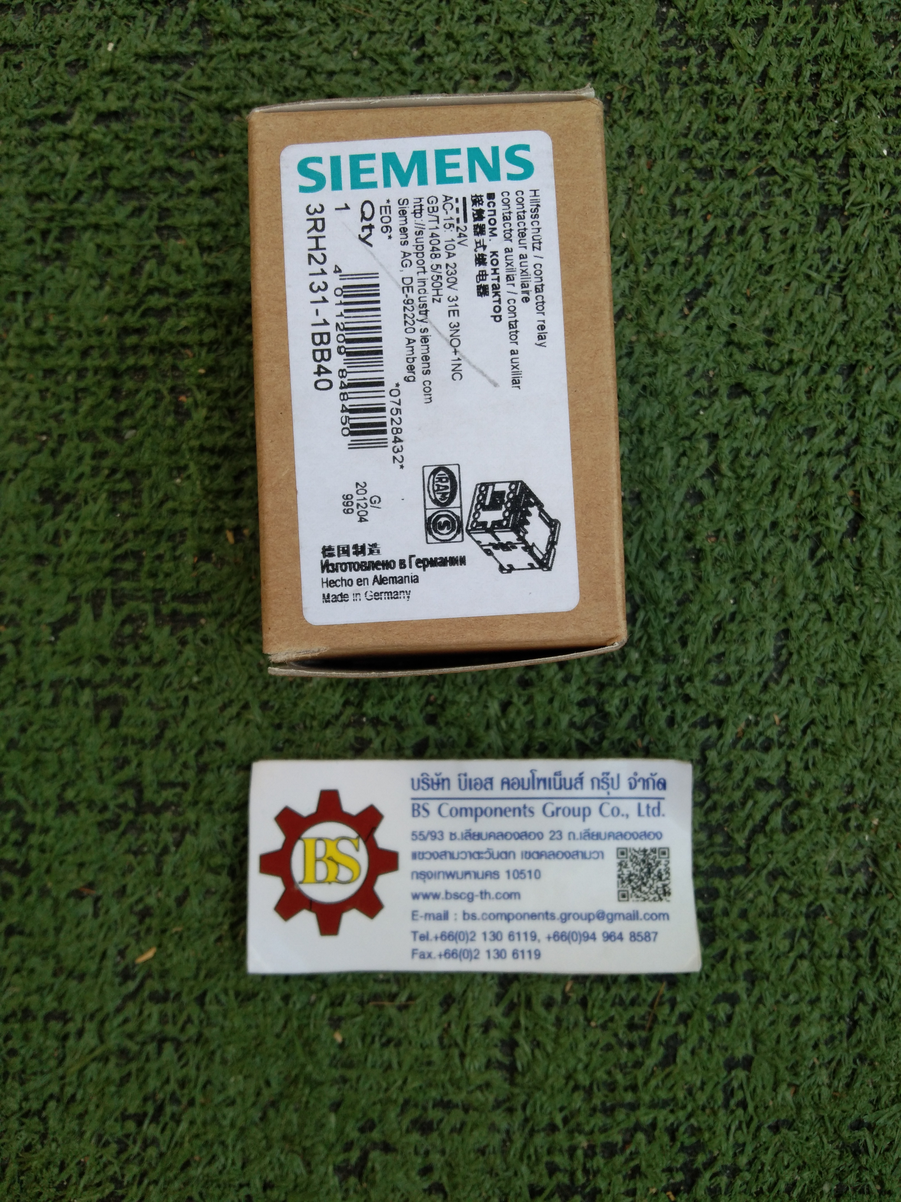 SIEMENS : 3RH2131-1BB40 Contactor relay, 3 NO + 1 NC, 24 V DC, Size S00, screw terminal