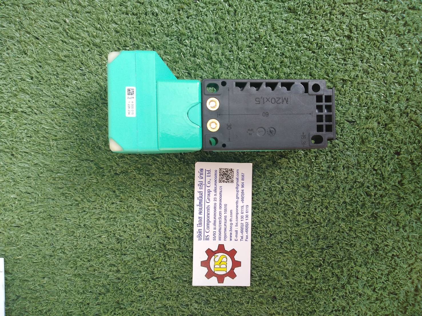 PEPPERL FUCHS : Inductive sensor NBN40-U1L-A2-M