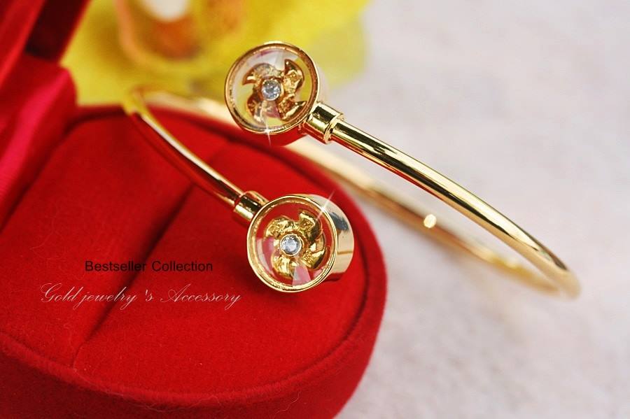 กำไลกังหันแบบ2หัวประดับเพชรcz แก้ชงเรียกทรัพย์ มีให้เลือกหลายแบบ