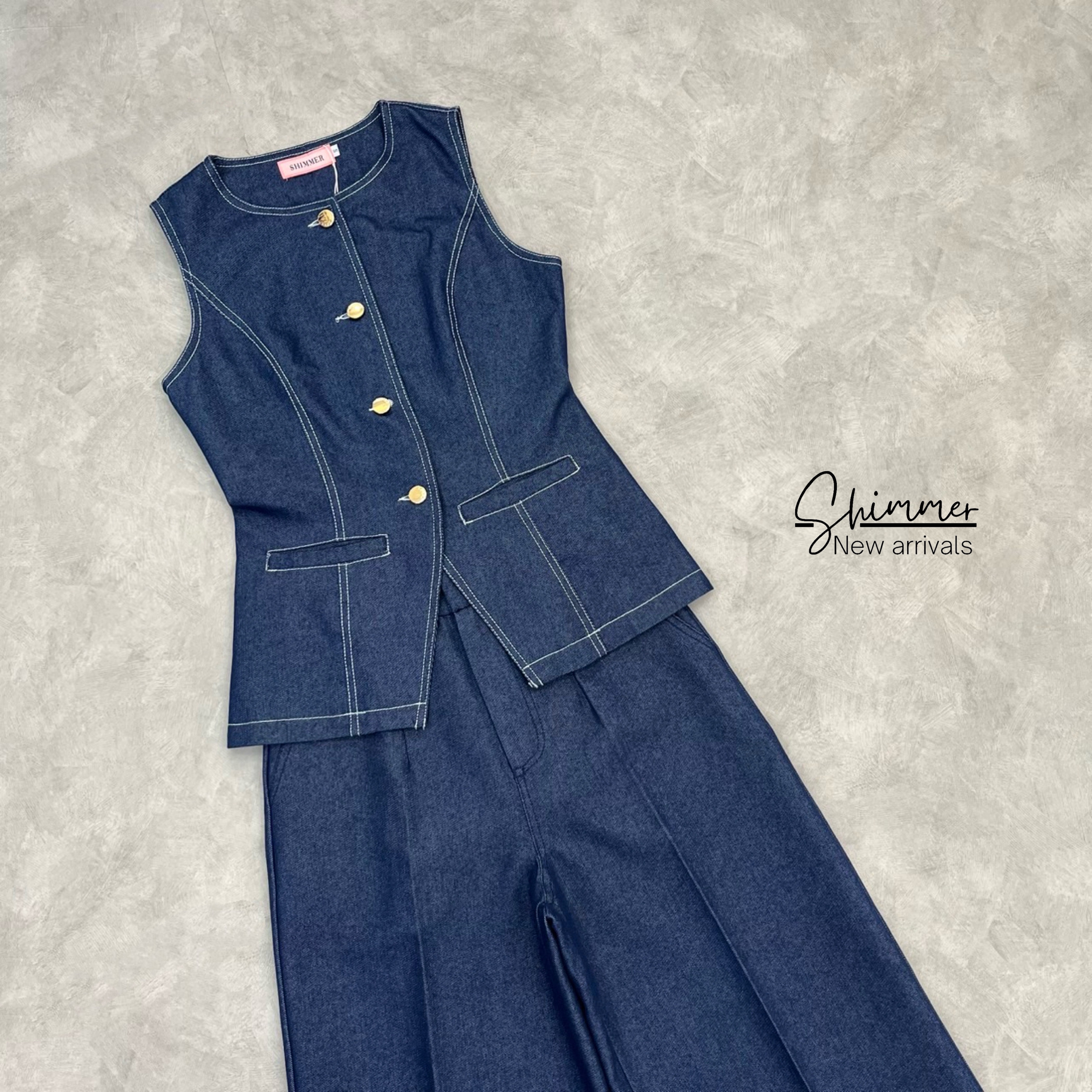 S H i M M E R @ SET เสื้อคอกลมงานกระดุมหน้าเนื้อผ้าเดนิม +กางเกงขากระบอกซิปหน้า