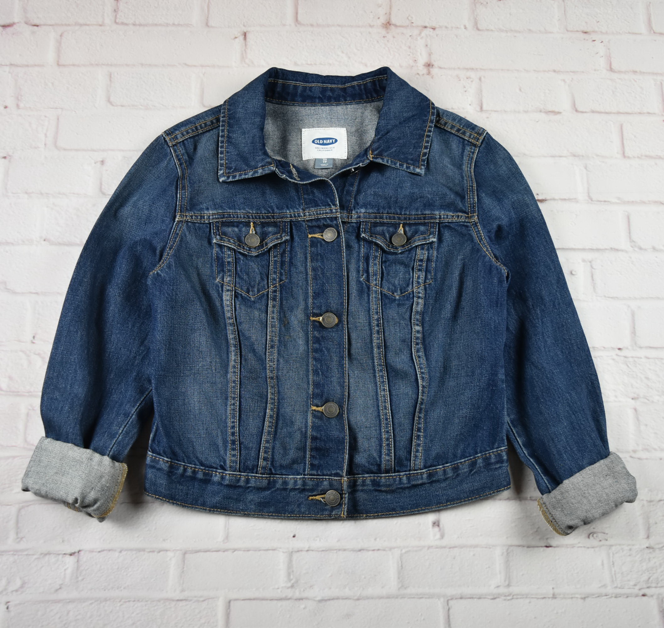 OLD NAVY อกจริง 34 ไซส์ XS เสื้อแจ็คเก็ตยีนส์ แขนยาว ผู้หญิง สีเข้ม เนื้อผ้านุ่มใส่สบาย ใส่คลุมกันแดด