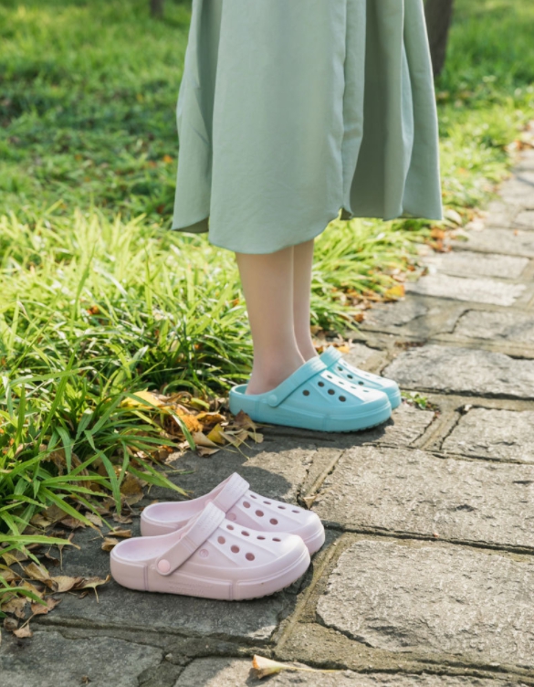 E11 รองเท้าหัวโต ยาง EVA กันลื่น นุ่มสบาทเท้า *ส่งฟรี* SKU-01820