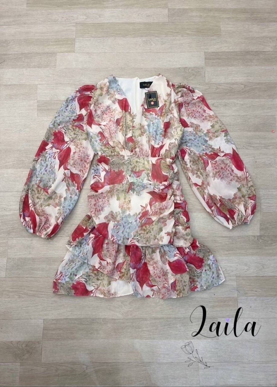 Tag: LAILA Detail: minidressงานทรงzara โทนสีสันสดใส แต่งลายดอกไม้ลายน้องสวยมากค่า งานทรงแขนยาวคอวี ตัวกระโปรงจับจีบย่นๆด้านหน้าและแต่งระบายชั้นๆช่วงปลาย งานผ้าชีฟองลุคสาวสดใจต้องลุคนี้คะ #byLaila #มินิเดรส #เดรสย่น #เดรสลายดอก #เดรสเกาหลี