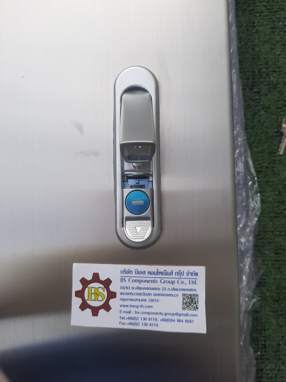 Main LUG 100A ตู้สแตนเลส 304 มีหลังคาสโลป W450xH650xD152mm. (36ช่อง)