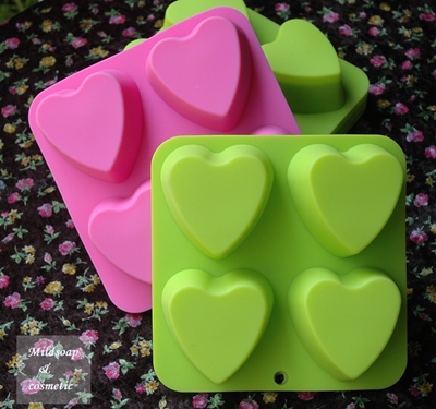 พิมพ์สบู่ซิลิโคน บิ๊ก อินเลิฟ /6 x 6 x 3.5 ซม. / 100 กรัม / 4 หลุม
