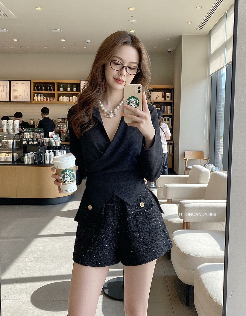 Tag#cottoncandy ชุดเซทสุดเริ่ดมาแล้วคร่าาาา รถ่นนี้บอกเลยคุ้มมาก มา2ชิ้น ตัวเสื้อดีเทลเก็สุดๆ กางเกงผ้าชาแนลสวยจึ้งมากๆ รุ่นนี้ใส่เข้ากัยแบบจึ้งแน่นอนคร่าาาาาา