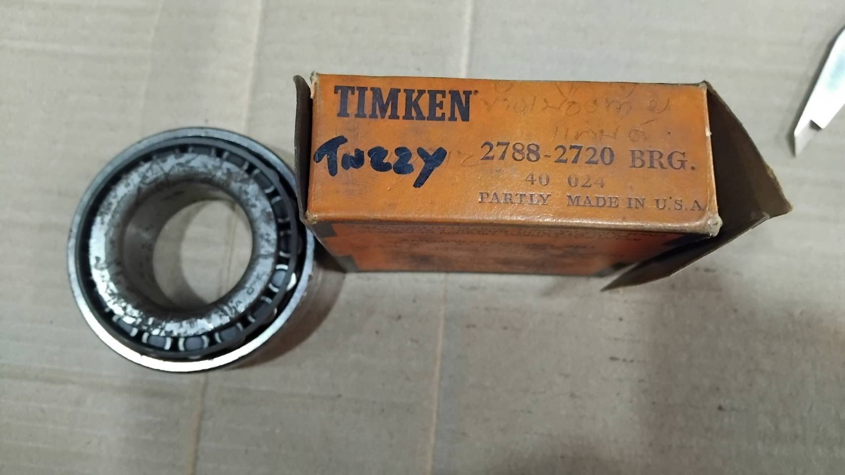 ลูกปืน เดือยหมู แลนด์ 2788/2720 ตลับละ ขนาด [ รูใน 37.90 มม นอก 76.41 มม หนา 25.74 มม ] TIMKEN