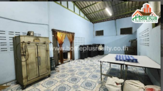 อาคารพาณิชย์ 3 ชั้นครึ่ง 2 คูหา ติดถนนเอกชัย สมุทรสาคร (ใกล้โลตัส โกเฟรช ซูเปอร์มาร์เก็ต โพธิ์แจ้) พื้นที่กว้างเหมาะทำโรงงานขนาดเล็ก ทำเลดี ติดถนน ริมชุมชน