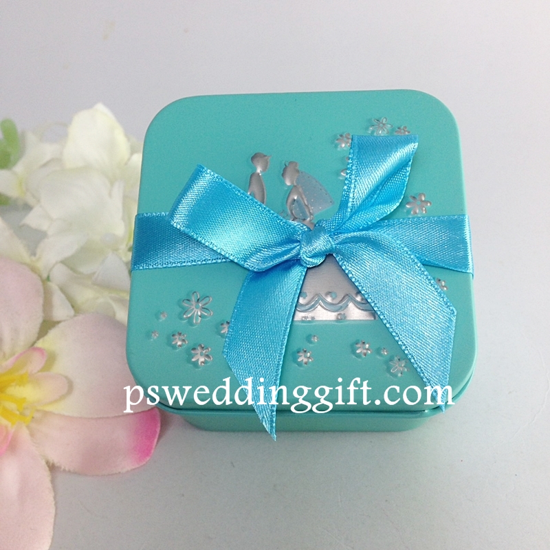 ตลับสี่เหลี่ยมโลหะ สีแดง สีฟ้า คละสี