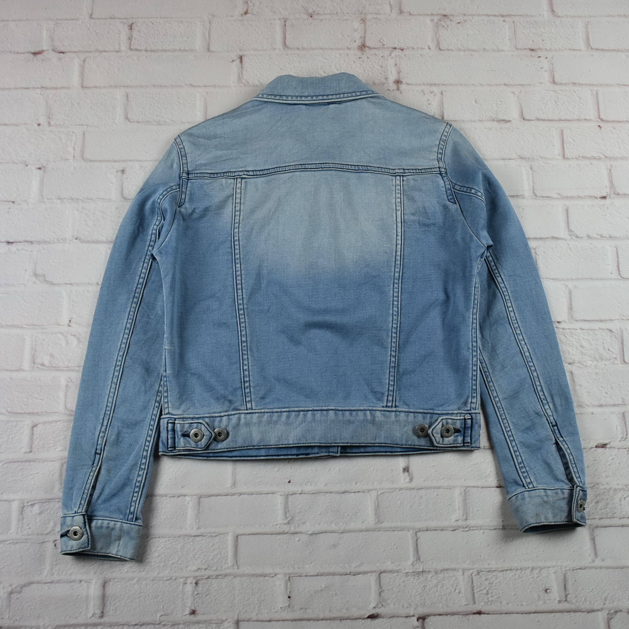 GU อกจริง 35 ไซส์ S เสื้อแจ็คเก็ตยีนส์ แขนยาว ผู้หญิง ผ้ายืดนุ่มใส่สบาย ทรงสวย มีกระเป๋าข้างเป๋าใน