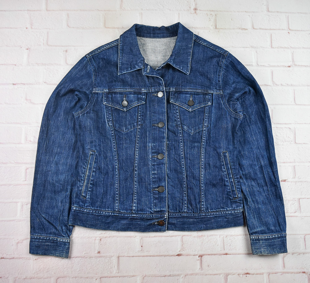 UNIQLO®แท้ อก 38 เสื้อแจ็คเก็ตยีนส์หญิง ยูนิโคล่ สียีนส์เข้ม เสื้อแขนยาว เนื้อผ้าดี