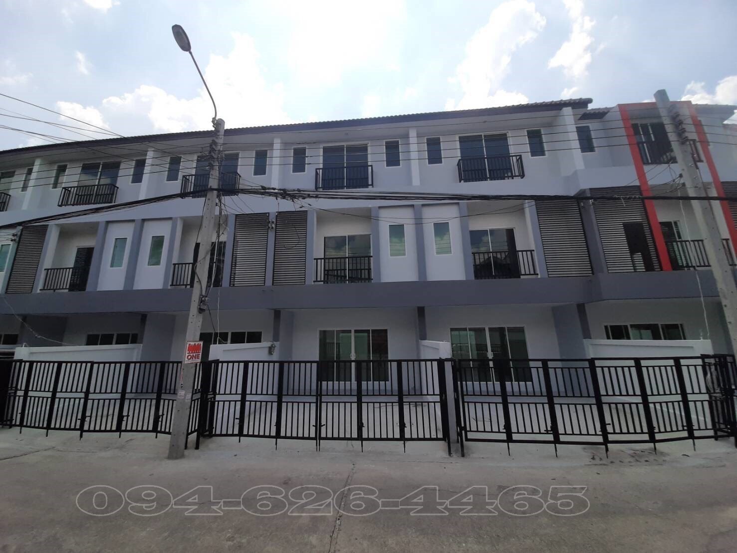 ขาย ทาวน์โฮม 3 ชั้น โครงการใหม่ ย่านรามอินทรา ใกล้สถานีรถไฟฟ้า