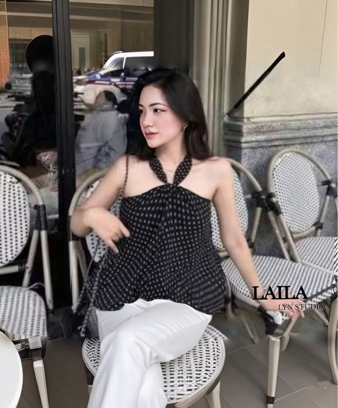 Tag : LAILA Detail: SET เสื้อ+กางเกง งานเสื้อทรงเกาะอกผูกคล้องคอดีไซน์งานแต่งจุดสุดฮิตน่ารักมาในโทนสีดำช่วงปลายเสื้อแต่งบอลลูนพองๆ ผ้าดีมีน้ำหนัก พร้อมกางเกงยีนส์สีขาวแต่งกระเป๋าทรงขากระบอกสวยเป๊ะ แมชลุคคุณหนูน่ารัก #byLaila #เสื้อคล้องคอ #เสื้อลายจุด #ลุ