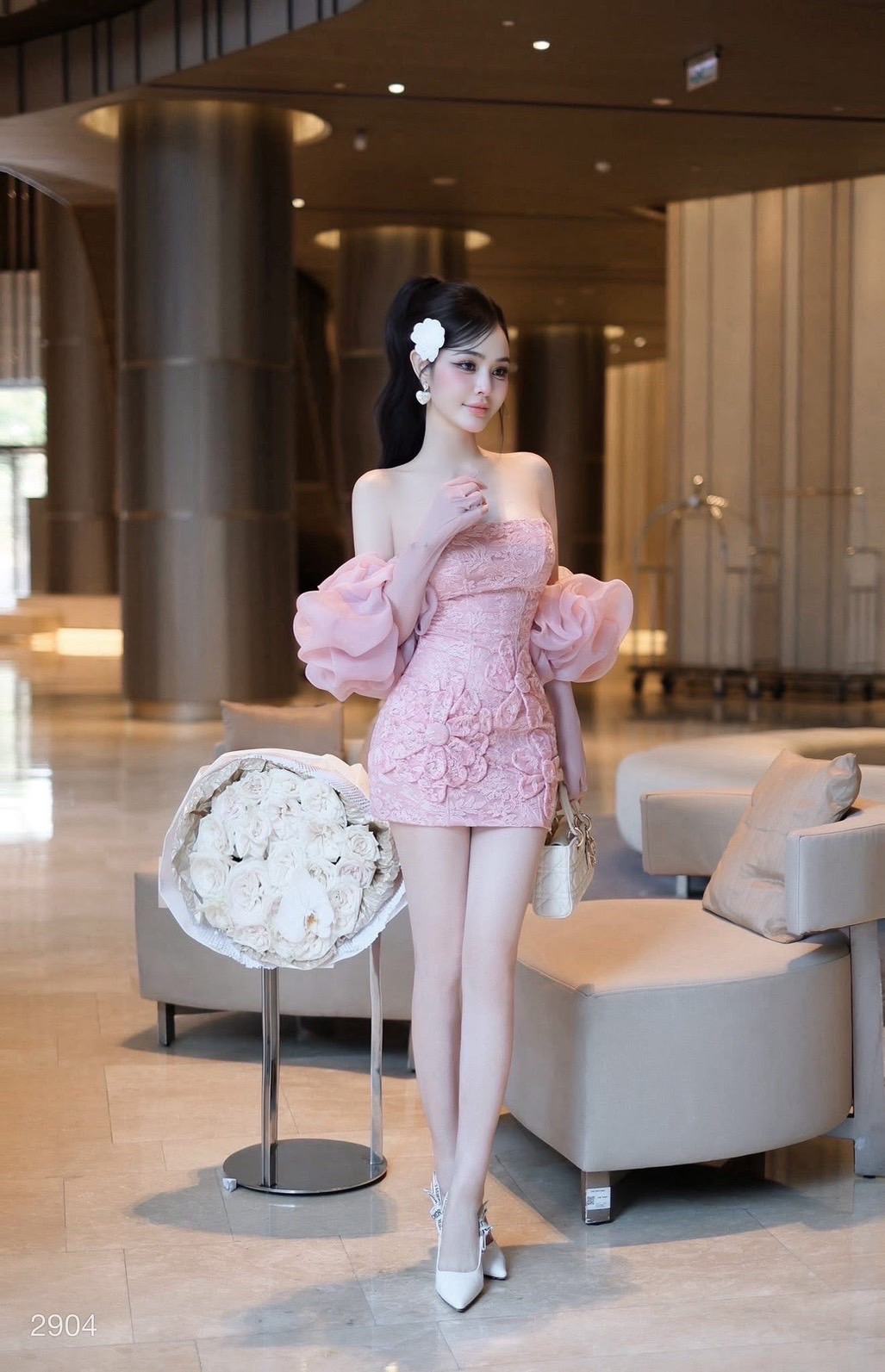 ชุดเดรส สีชมพู detail ชุดเดรสสีชมพูเกาะอก+ ใส่แบบปานไหล่แขนเสื้อสองข้างเป็นงานแยกชิ้นใส่ได้สองแบบหน้าอกเสริมฟองน้ำงานซิปหลังรุ่นนี้สวยอลังมาก #ชุดเซ็ต #ชุดpr #ชุดถ่ายรูปคาเฟ่ #ชุด sexy #ชุดเดรสสีครีม #ชุดดินเนอร์ #ชุดเรียบหรูคุณหนู #ชุดงานแซบ #ชุดเรียบหรู