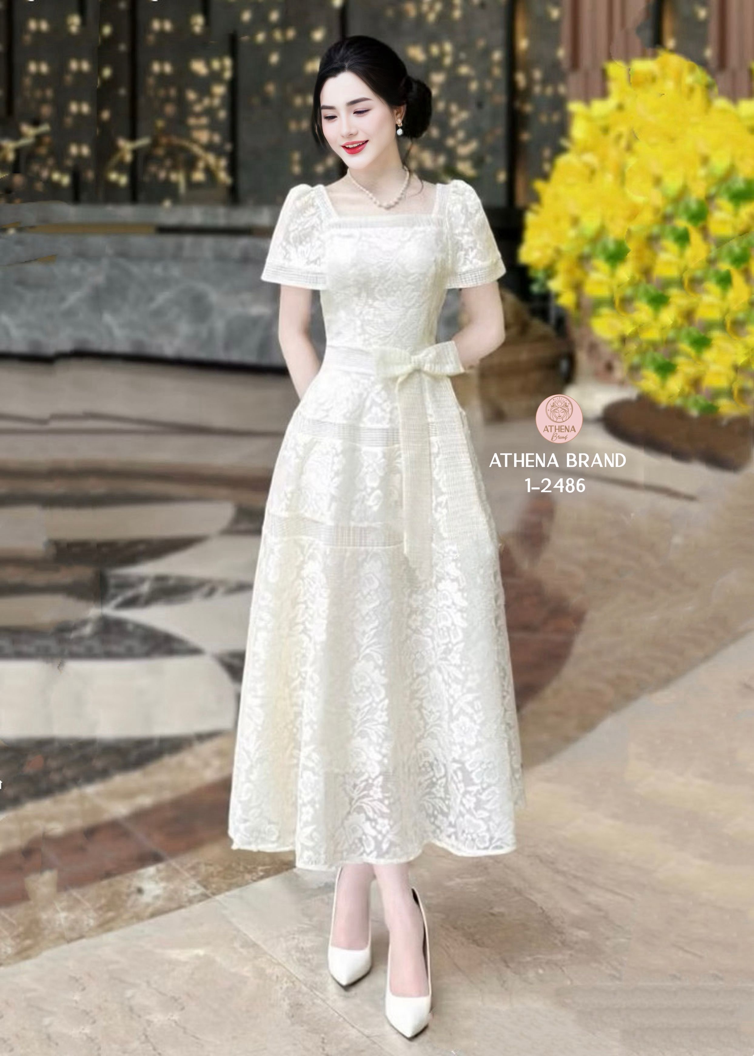 Tag 🔖 :Athena (อธีน่า) Brand Detail :: Dress Maxi Dress ลูกไม้ดีไซน์ตัดต่อแต่งผ้าสวยเก๋ ช่วงเอวมีเชือกผูก งานมีซับในสวมใส่แบบซิปด้านหลัง สอดแทรกดีเทลความสวยและความเรียบหรูได้ลงตัวเป๊ะ สามารถใส่เข้าวัดทำบุญหรือใส่ออกงานได้ทุกๆโอกาสค่า